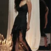 Malila Schwarzes Maxikleid mit Rüschen Malila Schwarzes Maxikleid mit Rüschen