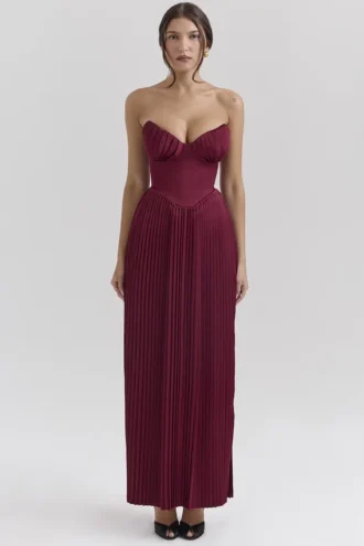 Marcella Berry Plissee-Satin-Maxikleid