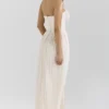 Marcella – Maxikleid aus elfenbeinfarbenem Georgette mit Falten