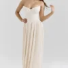 Marcella – Maxikleid aus elfenbeinfarbenem Georgette mit Falten