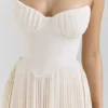 Marcella – Maxikleid aus elfenbeinfarbenem Georgette mit Falten