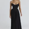 Marcella – Schwarzes Maxikleid aus plissiertem Georgette Marcella – Schwarzes Maxikleid aus plissiertem Georgette