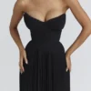 Marcella – Schwarzes Maxikleid aus plissiertem Georgette Marcella – Schwarzes Maxikleid aus plissiertem Georgette
