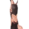Mariamma Dunkelbraunes Maxikleid aus Satin mit Blumenprint Mariamma Dunkelbraunes Maxikleid aus Satin mit Blumenprint