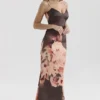 Mariamma Dunkelbraunes Maxikleid aus Satin mit Blumenprint Mariamma Dunkelbraunes Maxikleid aus Satin mit Blumenprint