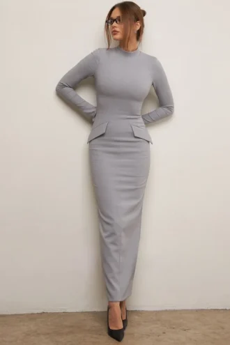 Marie-Louise Hellgraues, figurbetontes Maxikleid