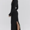 Marie-Louise Schwarzes Maxikleid mit Rollkragen Marie-Louise Schwarzes Maxikleid mit Rollkragen