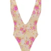 Martinique Bademode mit Blumenprint und tiefem Ausschnitt Martinique Bademode mit Blumenprint und tiefem Ausschnitt