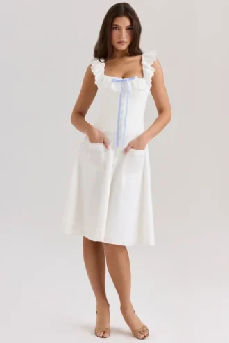 Mathilde – Weißes Midi-Kleid aus Baumwolle mit Broderie-Anglaise-Bordüre
