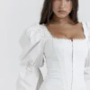 Matilda Weißes Korsetts-Kleid mit Puffärmeln Matilda Weißes Korsetts-Kleid mit Puffärmeln