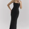 Maxikleid „Calla“ mit schwarzen Perlenverzierungen Maxikleid „Calla“ mit schwarzen Perlenverzierungen