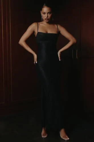 Maxikleid „Calla“ mit schwarzen Perlenverzierungen
