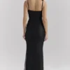Maxikleid „Calla“ mit schwarzen Perlenverzierungen Maxikleid „Calla“ mit schwarzen Perlenverzierungen