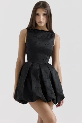 Melika Schwarzes, rückenfreies, besticktes Mini-Puffball-Kleid