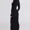 Mila Schwarzes Maxikleid mit Flötenärmeln Mila Schwarzes Maxikleid mit Flötenärmeln