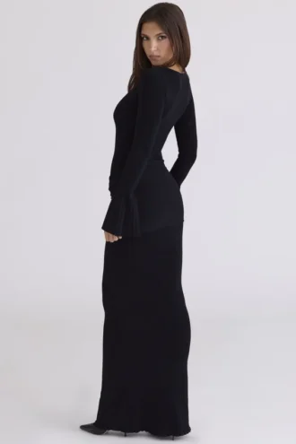 Mila Schwarzes Maxikleid mit Flötenärmeln