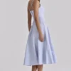 Millie Bluebell Midi-Sommerkleid aus Baumwolle mit Schnürung Millie Bluebell Midi-Sommerkleid aus Baumwolle mit Schnürung