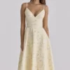 Millie – Midi-Sommerkleid aus Baumwolle mit Riemchen und Zitronenblumenmuster Millie – Midi-Sommerkleid aus Baumwolle mit Riemchen und Zitronenblumenmuster