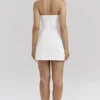 Mimi Weißes, trägerloses Minikleid aus Twill Mimi Weißes, trägerloses Minikleid aus Twill