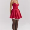 Minimoiselle Holly – Mini-Kleid aus rotem Satintüll Minimoiselle Holly – Mini-Kleid aus rotem Satintüll