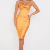 Myrna Midi-Korsetts-Kleid aus Satin in Mandarine Myrna Midi-Korsetts-Kleid aus Satin in Mandarine