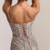 Naima Silberverziertes Korsett-Maxikleid mit Perlenstickerei Naima Silberverziertes Korsett-Maxikleid mit Perlenstickerei