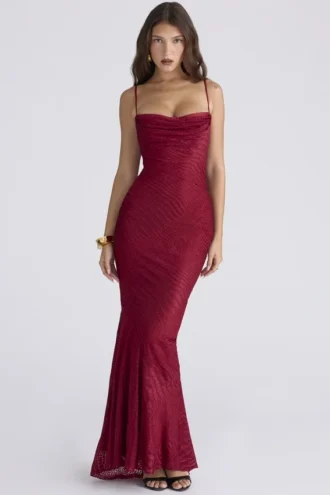 Nalani Abendkleid aus tiefrotem Devoré-Satin – Limited Edition