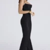 Nalani Schwarzes Devoré-Satin-Maxi-Abendkleid – Limited Edition Nalani Schwarzes Devoré-Satin-Maxi-Abendkleid – Limited Edition
