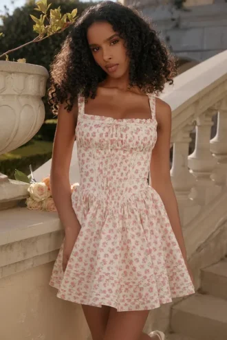 Natassia Weißes Mini-Kleid aus Baumwolle mit Rosenknospen-Print