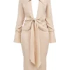 Nevaeh Midi-Kleid mit tiefem Ausschnitt in Mandel Nevaeh Midi-Kleid mit tiefem Ausschnitt in Mandel