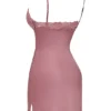 Nia – Slip-Kleid aus rosa Satin und Spitze Nia – Slip-Kleid aus rosa Satin und Spitze