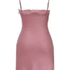 Nia – Slip-Kleid aus rosa Satin und Spitze Nia – Slip-Kleid aus rosa Satin und Spitze