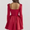 Nina Holly – Rotes Minikleid aus Tüll mit abnehmbarem Schleifen Nina Holly – Rotes Minikleid aus Tüll mit abnehmbarem Schleifen