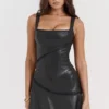 Nova – Minirock aus schwarzem veganem Leder Nova – Minirock aus schwarzem veganem Leder