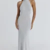 Nova Silbergraues, rückenfreies Maxikleid mit Neckholder Nova Silbergraues, rückenfreies Maxikleid mit Neckholder
