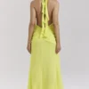 Olessia Acid Lime Rückenfreies Neckholder-Maxikleid Olessia Acid Lime Rückenfreies Neckholder-Maxikleid