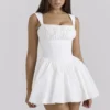 Ophelia Weißes Baumwoll-Minikleid mit Pumphosen