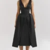 Paloma – Midi-Kleid aus schwarzem Satin mit gedrehten Trägern Paloma – Midi-Kleid aus schwarzem Satin mit gedrehten Trägern