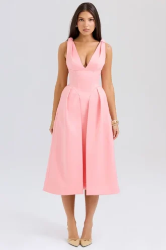 Paloma Pfirsichfarbenes Midikleid aus Satin mit Falten