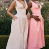 Paloma Pfirsichfarbenes Midikleid aus Satin mit Falten Paloma Pfirsichfarbenes Midikleid aus Satin mit Falten