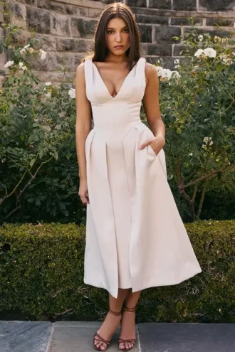 Paloma Vintage-Midi-Kleid aus cremefarbenem Satin mit Falten