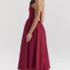 Pandora Berry trägerloses Midi-Kleid mit abnehmbarem Schleifen Pandora Berry trägerloses Midi-Kleid mit abnehmbarem Schleifen