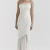 Pearla Elfenbeinfarbenes Maxikleid mit Rüschen Pearla Elfenbeinfarbenes Maxikleid mit Rüschen