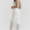 Pearla Elfenbeinfarbenes Maxikleid mit Rüschen Pearla Elfenbeinfarbenes Maxikleid mit Rüschen