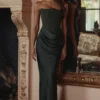Persephone Smaragdgrünes Maxikleid aus Crêpe mit trägerlosem Korsett Persephone Smaragdgrünes Maxikleid aus Crêpe mit trägerlosem Korsett