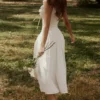 Phoebe – Weißes Midi-Kleid mit Broderie-Anglaise-Borte