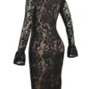 Pierette Schwarzes Midi-Kleid aus Spitze Pierette Schwarzes Midi-Kleid aus Spitze