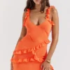 Pixie Maxikleid mit Rüschen in Flammenorange Pixie Maxikleid mit Rüschen in Flammenorange
