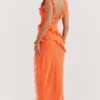 Pixie Maxikleid mit Rüschen in Flammenorange Pixie Maxikleid mit Rüschen in Flammenorange