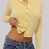 Poppie Lemon Strickjacke aus Wolle und Kaschmir mit Blumenstickerei Poppie Lemon Strickjacke aus Wolle und Kaschmir mit Blumenstickerei